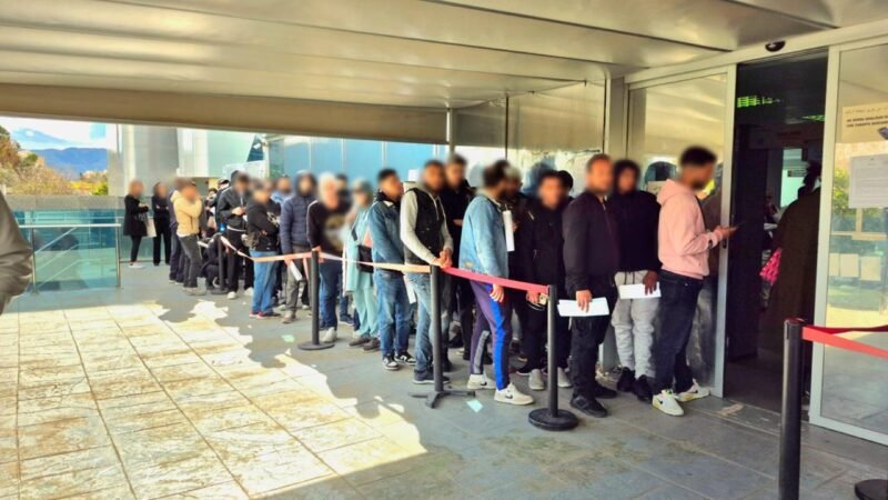 استجابة لعملية التسوية بإسبانيا.. القنصلية العامة للمغرب بمرسية تعتمد تدابير استثنائية لتسهيل الخدمات القنصلية